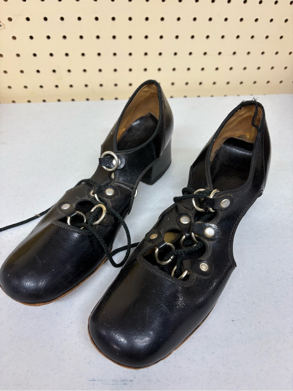 Vintage Black Leather Lace-Up Women’s Dress Shoes